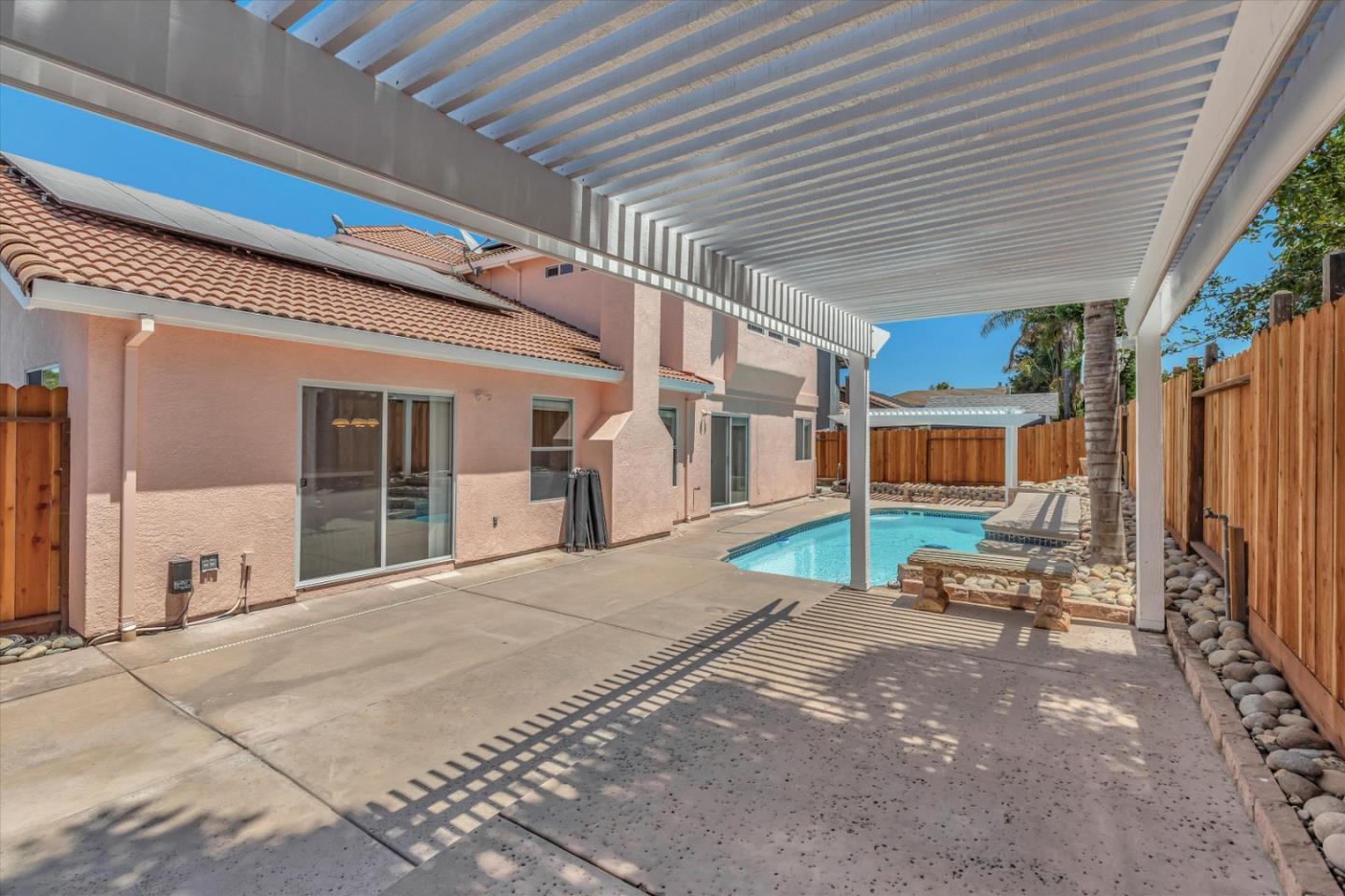 Detail Gallery Image 33 of 39 For 2161 Teakwood Ct, Hollister,  CA 95023 - 5 Beds | 3 Baths