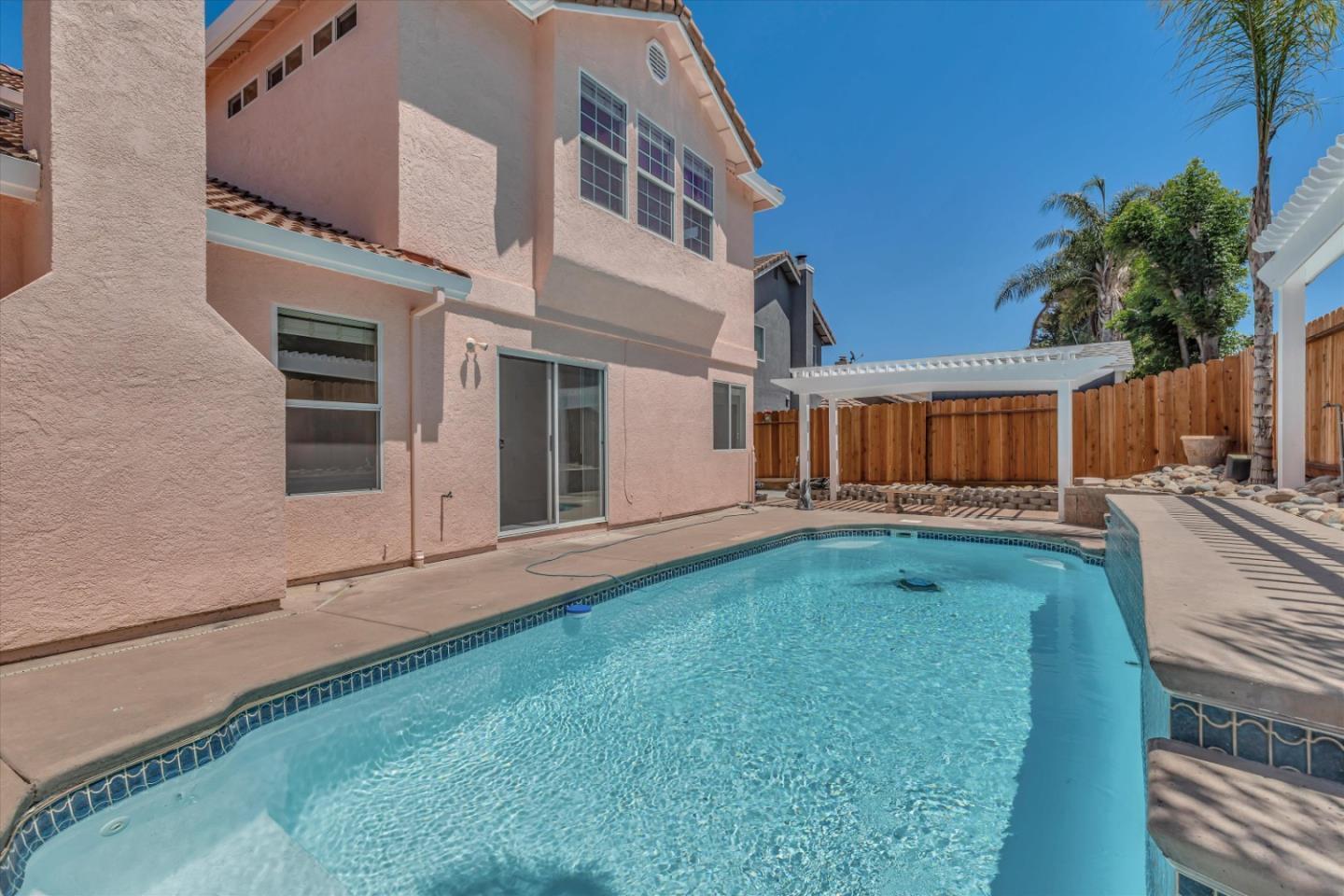 Detail Gallery Image 35 of 39 For 2161 Teakwood Ct, Hollister,  CA 95023 - 5 Beds | 3 Baths