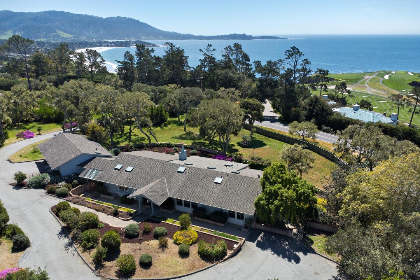 Detail Gallery Image 2 of 32 For 1651 Crespi Ln, Pebble Beach,  CA 93953 - 4 Beds | 2/1 Baths