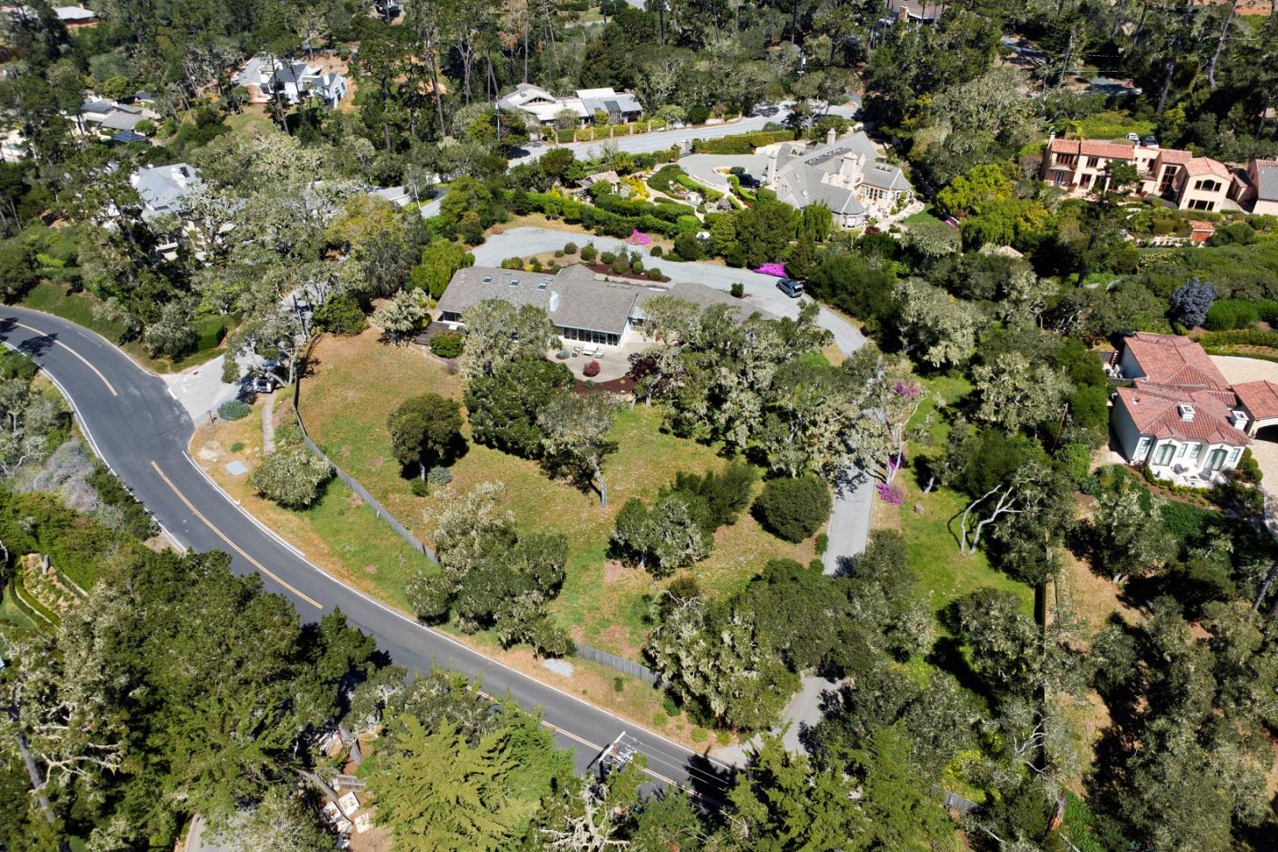 Detail Gallery Image 29 of 32 For 1651 Crespi Ln, Pebble Beach,  CA 93953 - 4 Beds | 2/1 Baths