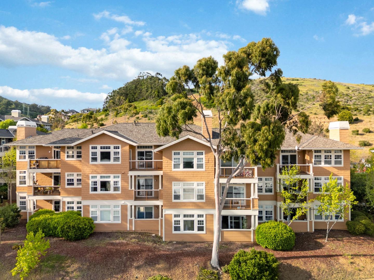 Front Image Thumbnail for ML82040624