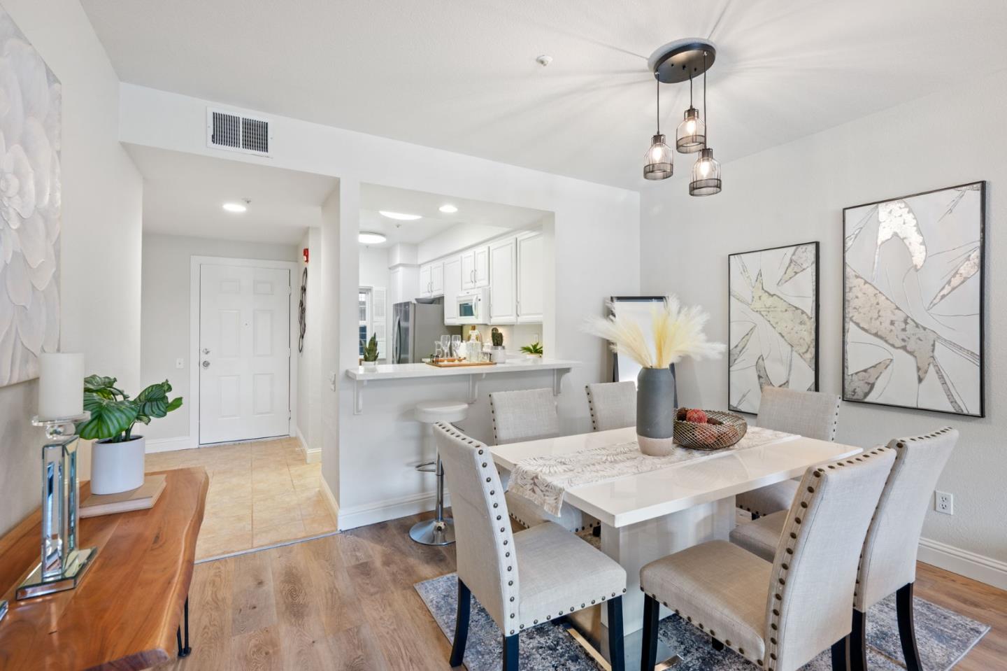 Detail Gallery Image 11 of 34 For 212 Crescent Ct, Brisbane,  CA 94005 - 2 Beds | 2 Baths