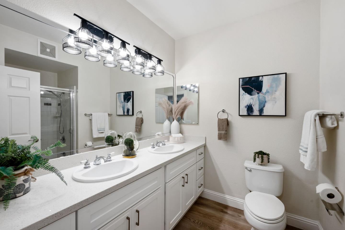 Detail Gallery Image 18 of 34 For 212 Crescent Ct, Brisbane,  CA 94005 - 2 Beds | 2 Baths