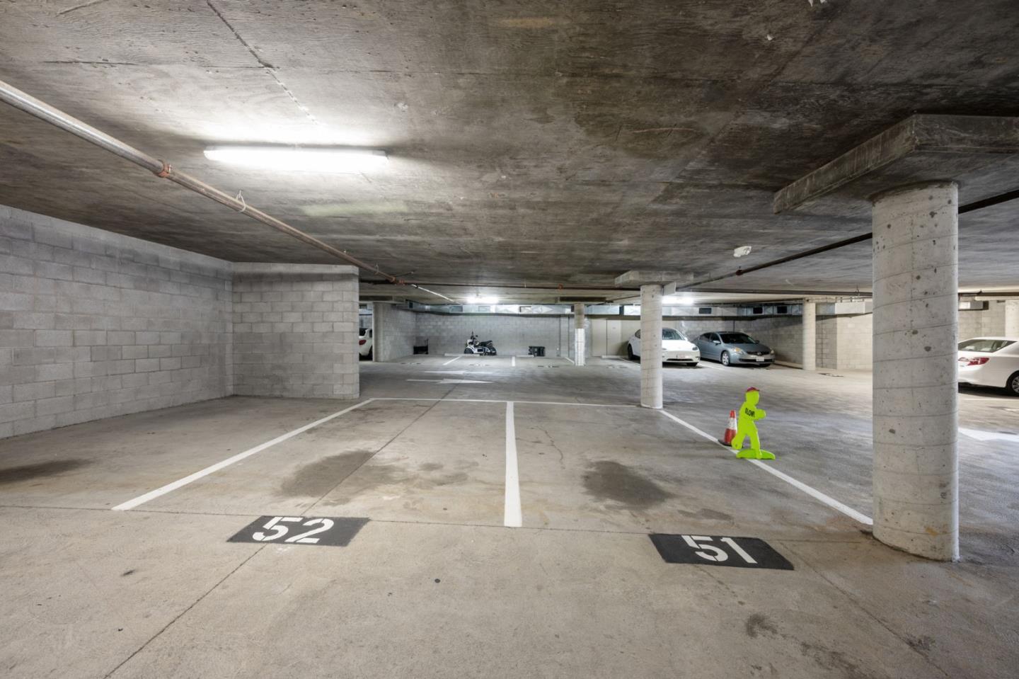 Detail Gallery Image 28 of 34 For 212 Crescent Ct, Brisbane,  CA 94005 - 2 Beds | 2 Baths