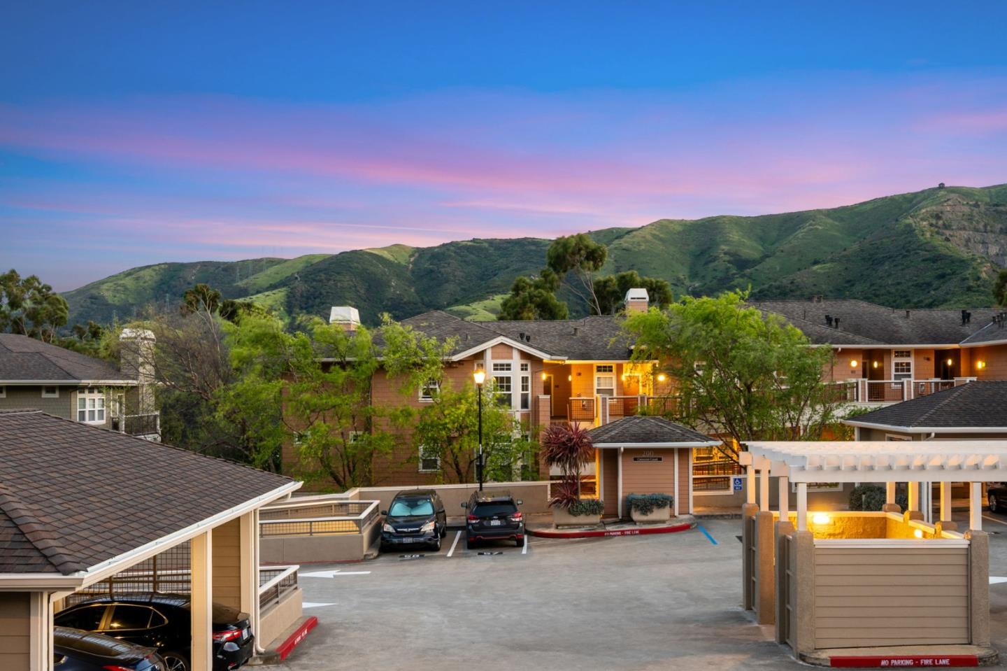 Detail Gallery Image 29 of 34 For 212 Crescent Ct, Brisbane,  CA 94005 - 2 Beds | 2 Baths