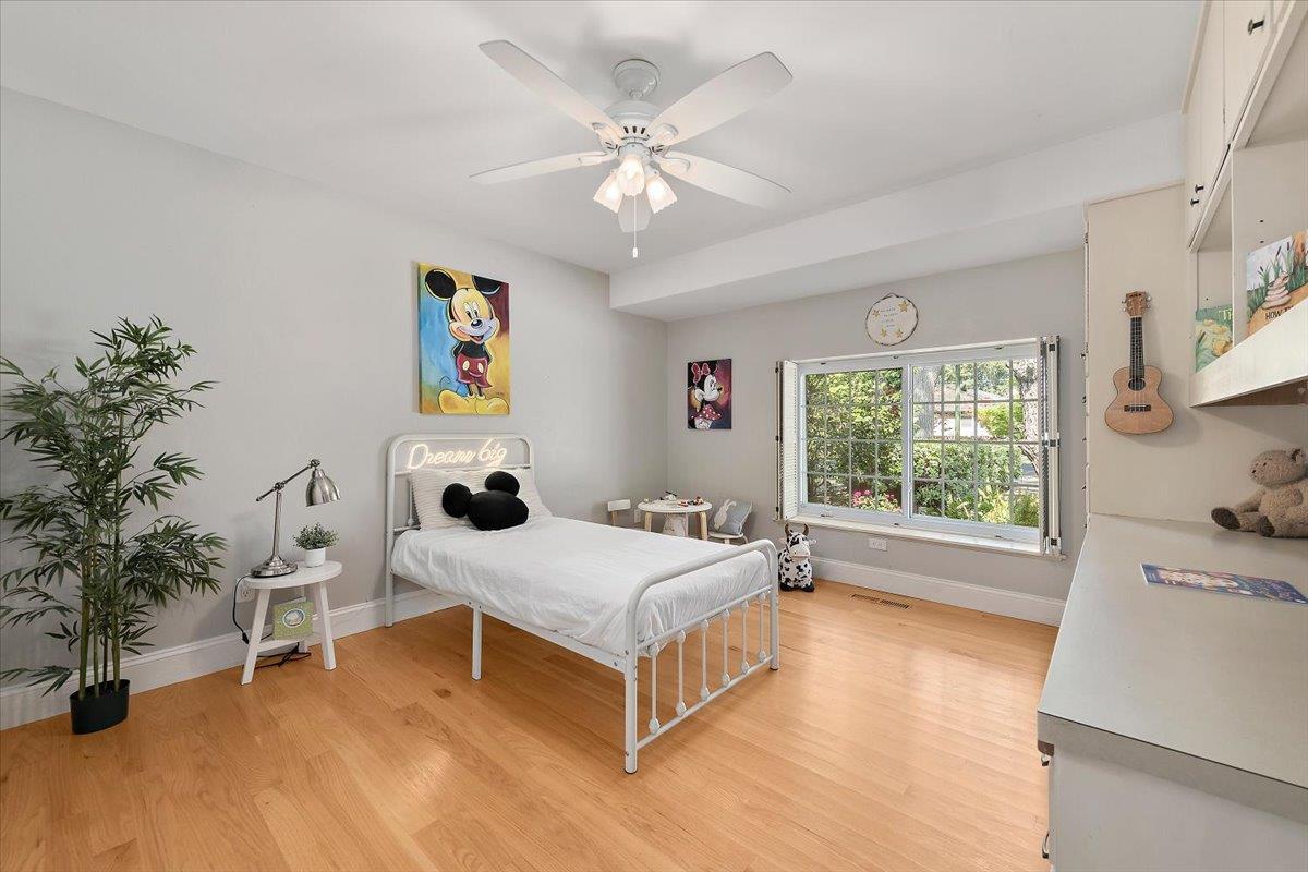 Detail Gallery Image 16 of 27 For 1722 Sweetbriar Dr, San Jose,  CA 95125 - 4 Beds | 2/1 Baths