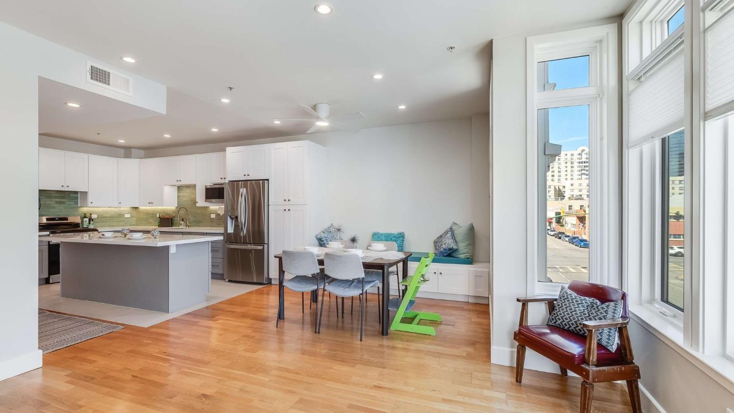 Detail Gallery Image 10 of 45 For 275 9th St #3,  Oakland,  CA 94607 - 3 Beds | 2 Baths