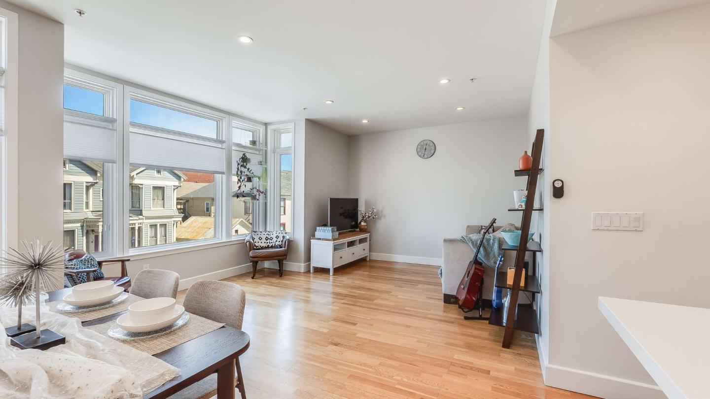 Detail Gallery Image 12 of 45 For 275 9th St #3,  Oakland,  CA 94607 - 3 Beds | 2 Baths