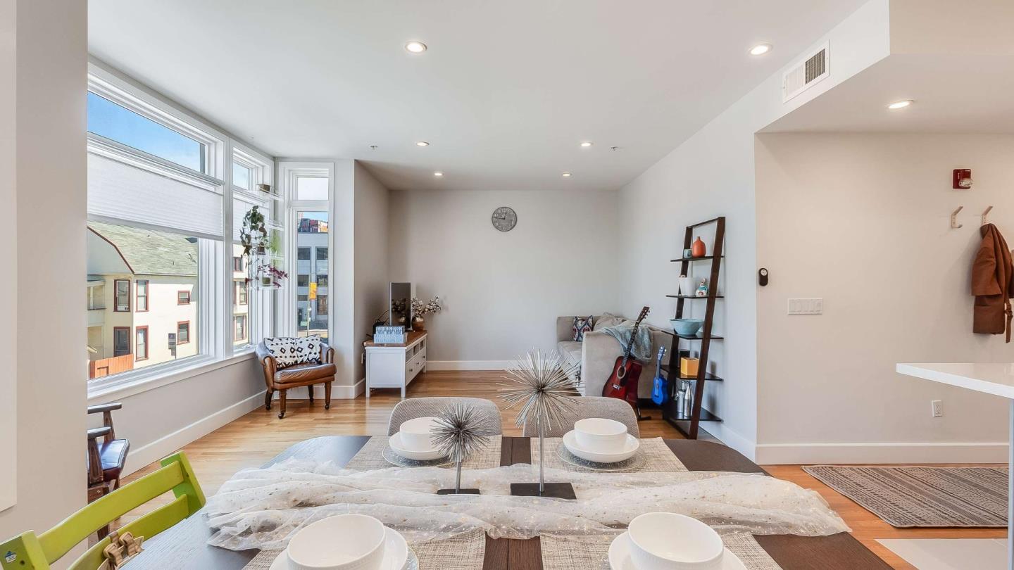 Detail Gallery Image 13 of 45 For 275 9th St #3,  Oakland,  CA 94607 - 3 Beds | 2 Baths