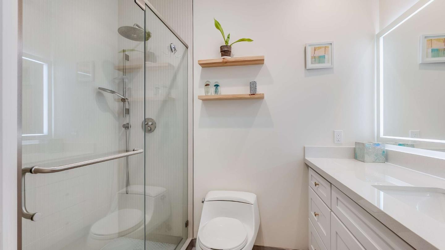 Detail Gallery Image 28 of 45 For 275 9th St #3,  Oakland,  CA 94607 - 3 Beds | 2 Baths