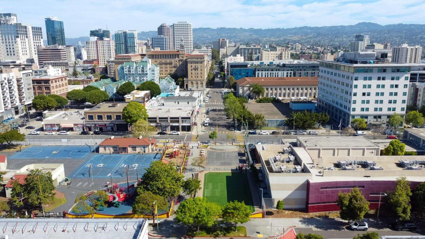 Detail Gallery Image 38 of 45 For 275 9th St #3,  Oakland,  CA 94607 - 3 Beds | 2 Baths