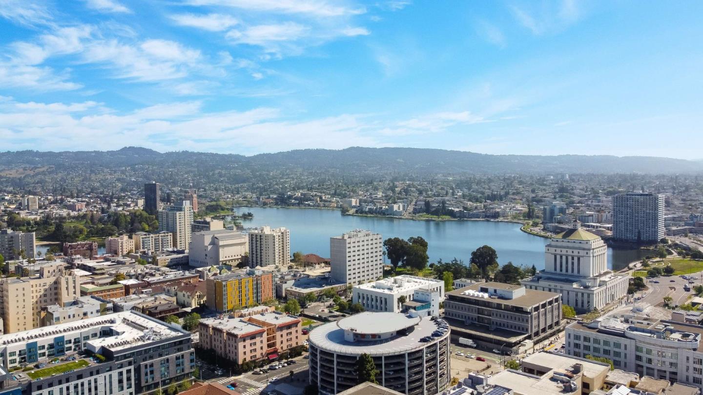 Detail Gallery Image 40 of 45 For 275 9th St #3,  Oakland,  CA 94607 - 3 Beds | 2 Baths