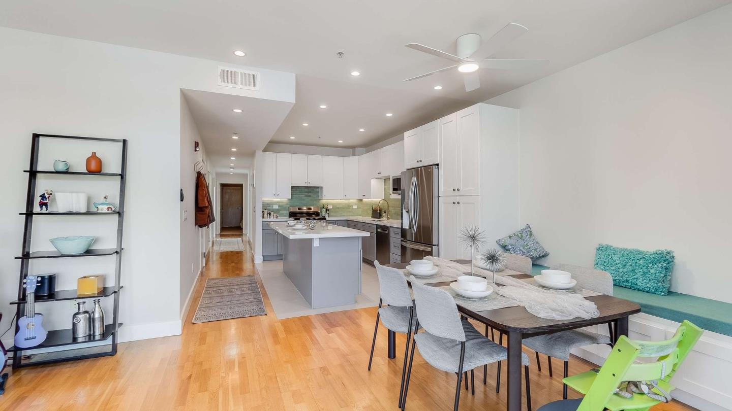 Detail Gallery Image 8 of 45 For 275 9th St #3,  Oakland,  CA 94607 - 3 Beds | 2 Baths