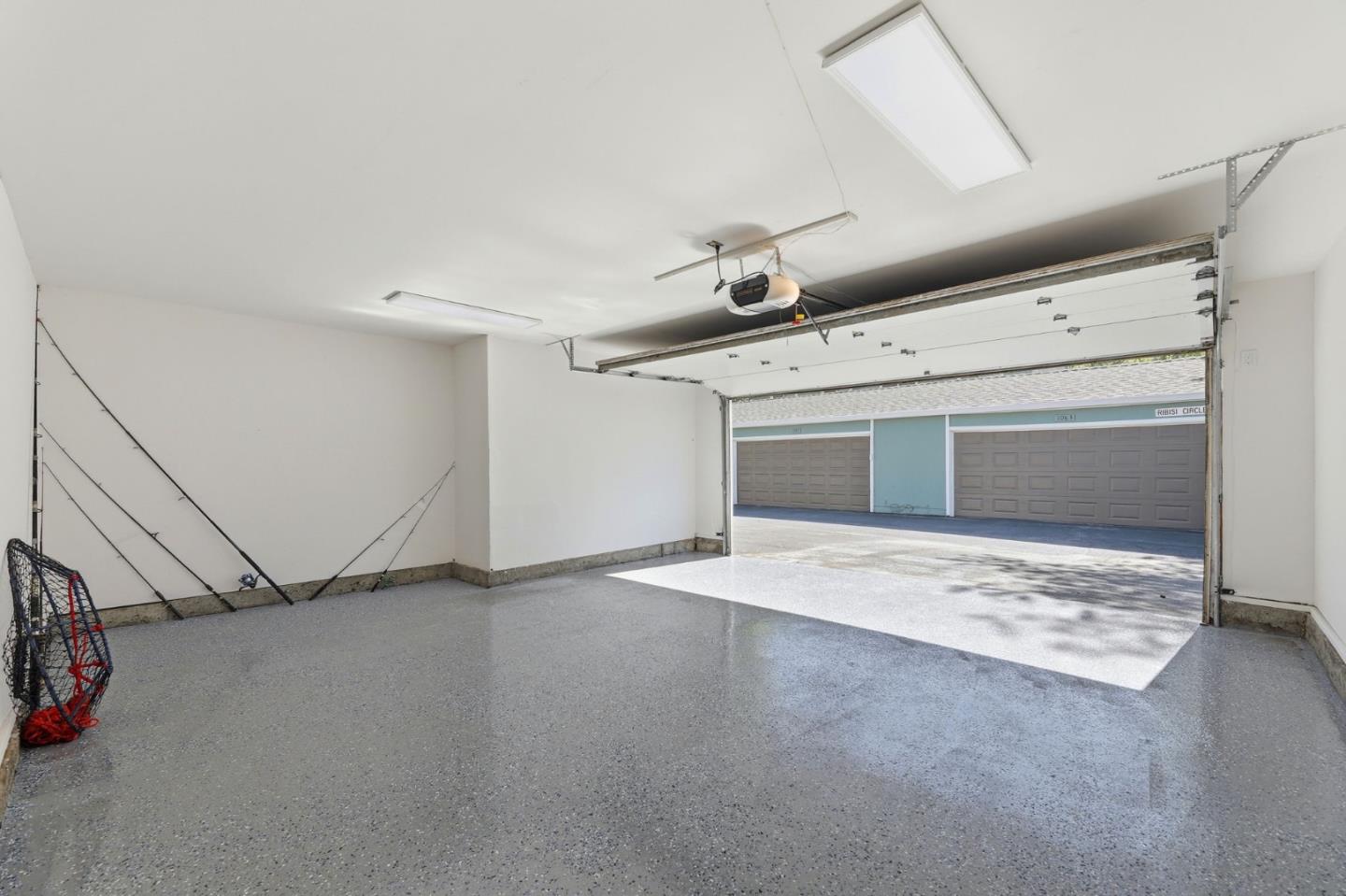 Detail Gallery Image 10 of 14 For 1097 Ribisi Cir, San Jose,  CA 95131 - 3 Beds | 1 Baths