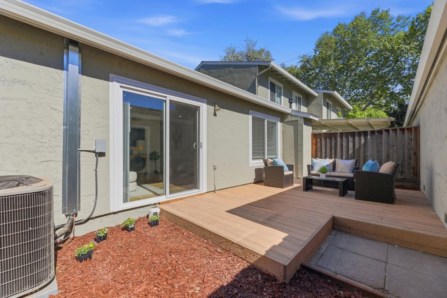 Detail Gallery Image 11 of 14 For 1097 Ribisi Cir, San Jose,  CA 95131 - 3 Beds | 1 Baths