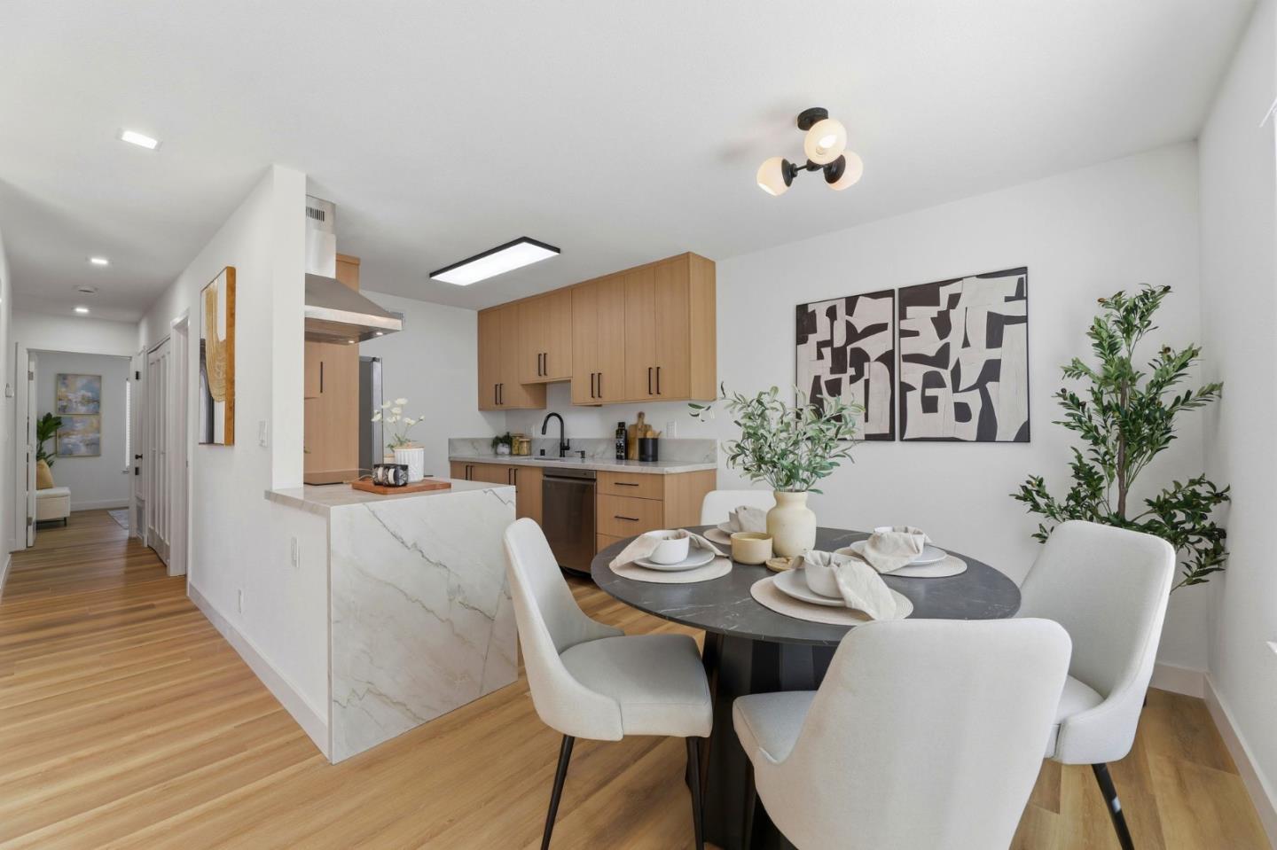 Detail Gallery Image 5 of 14 For 1097 Ribisi Cir, San Jose,  CA 95131 - 3 Beds | 1 Baths