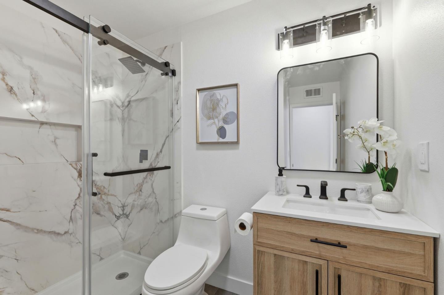 Detail Gallery Image 7 of 14 For 1097 Ribisi Cir, San Jose,  CA 95131 - 3 Beds | 1 Baths