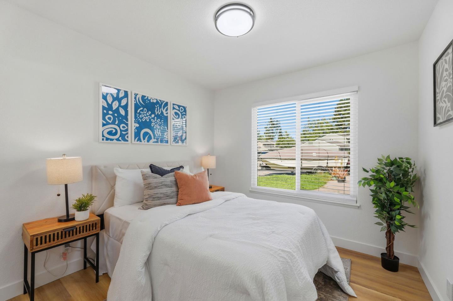 Detail Gallery Image 8 of 14 For 1097 Ribisi Cir, San Jose,  CA 95131 - 3 Beds | 1 Baths