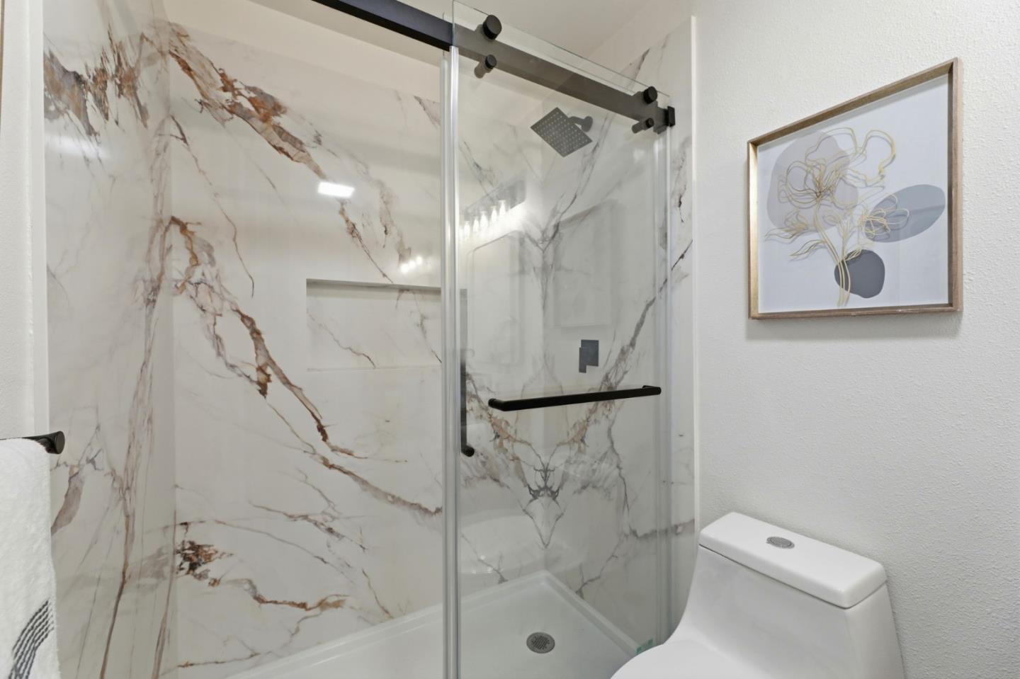 Detail Gallery Image 9 of 14 For 1097 Ribisi Cir, San Jose,  CA 95131 - 3 Beds | 1 Baths