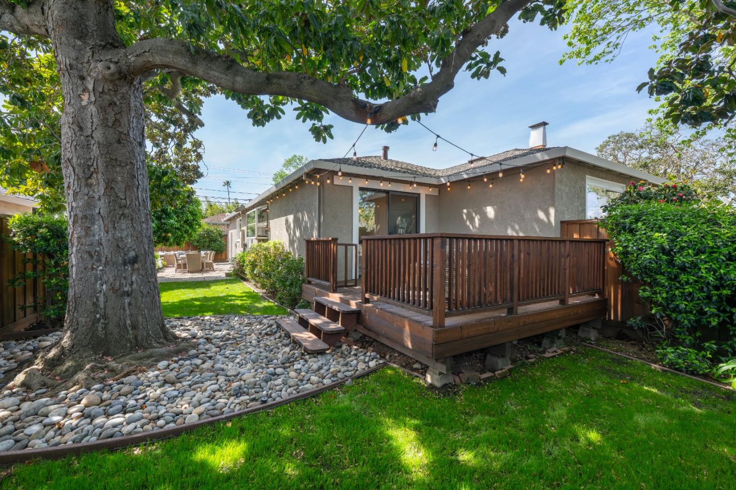 Detail Gallery Image 16 of 22 For 910 Folkstone Ave, San Mateo,  CA 94402 - 3 Beds | 1 Baths