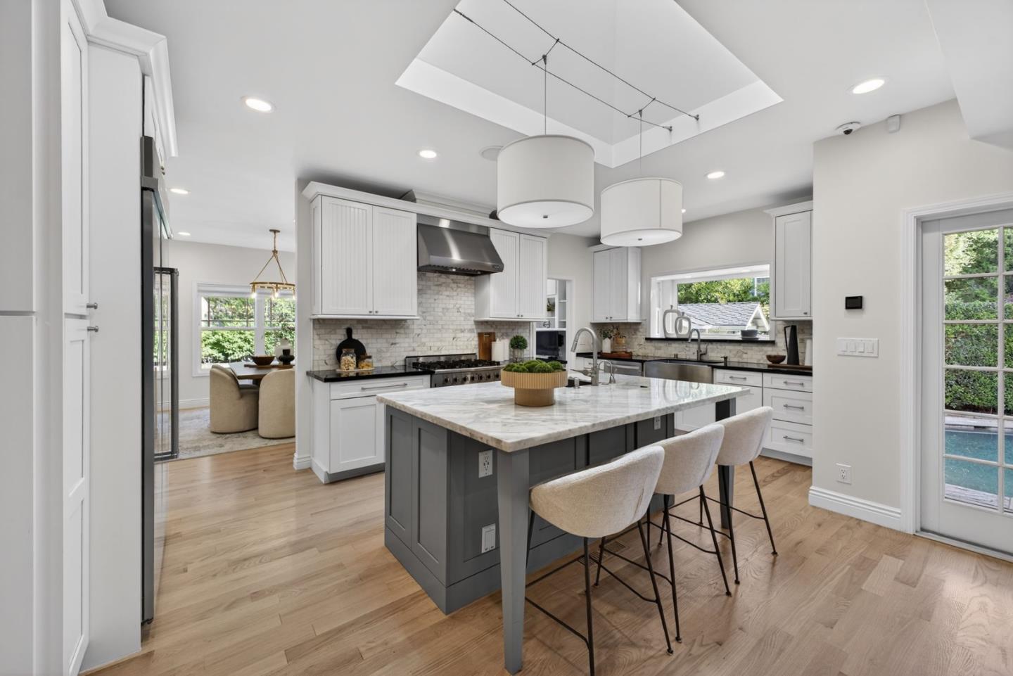 Detail Gallery Image 11 of 105 For 815 Crystal Springs Rd, Hillsborough,  CA 94010 - 4 Beds | 3/1 Baths