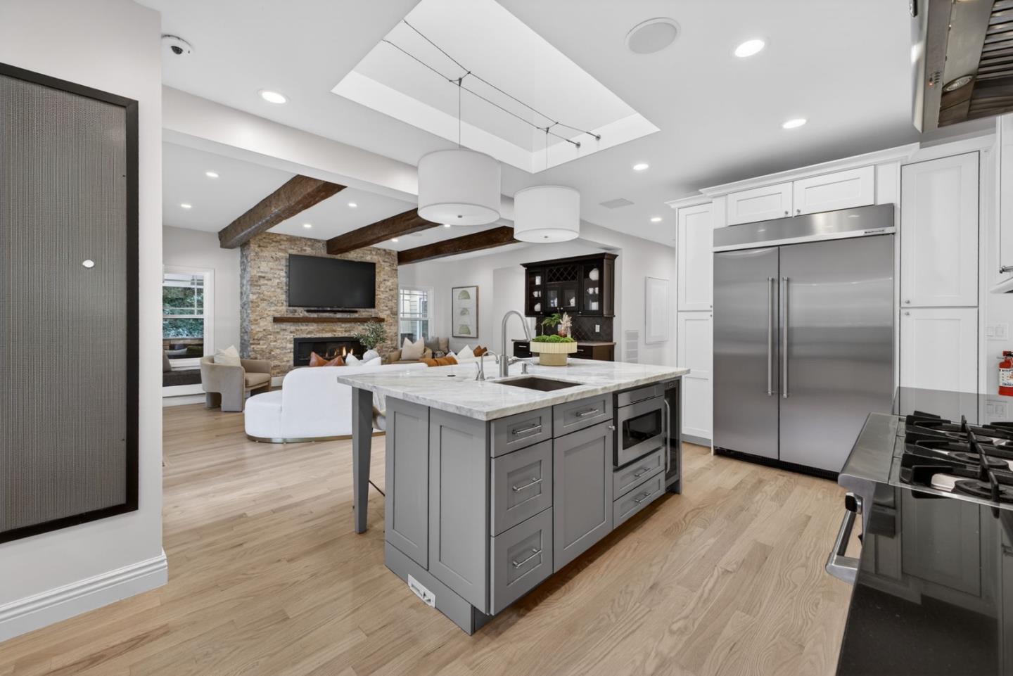 Detail Gallery Image 16 of 105 For 815 Crystal Springs Rd, Hillsborough,  CA 94010 - 4 Beds | 3/1 Baths