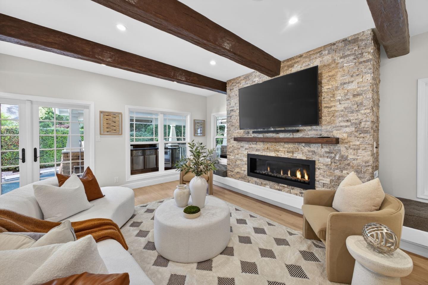 Detail Gallery Image 19 of 105 For 815 Crystal Springs Rd, Hillsborough,  CA 94010 - 4 Beds | 3/1 Baths