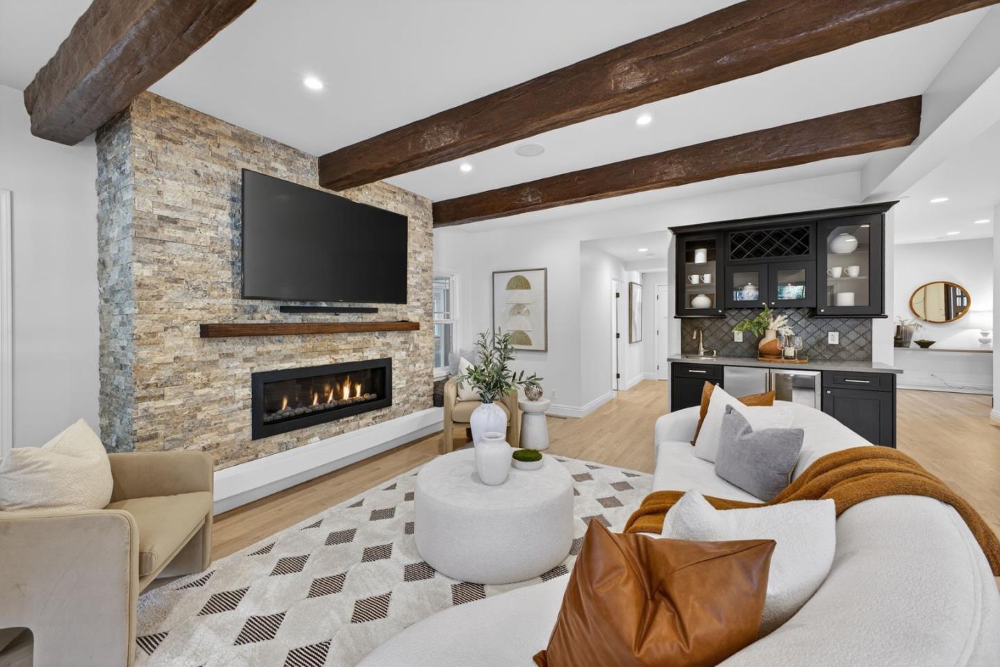 Detail Gallery Image 22 of 105 For 815 Crystal Springs Rd, Hillsborough,  CA 94010 - 4 Beds | 3/1 Baths