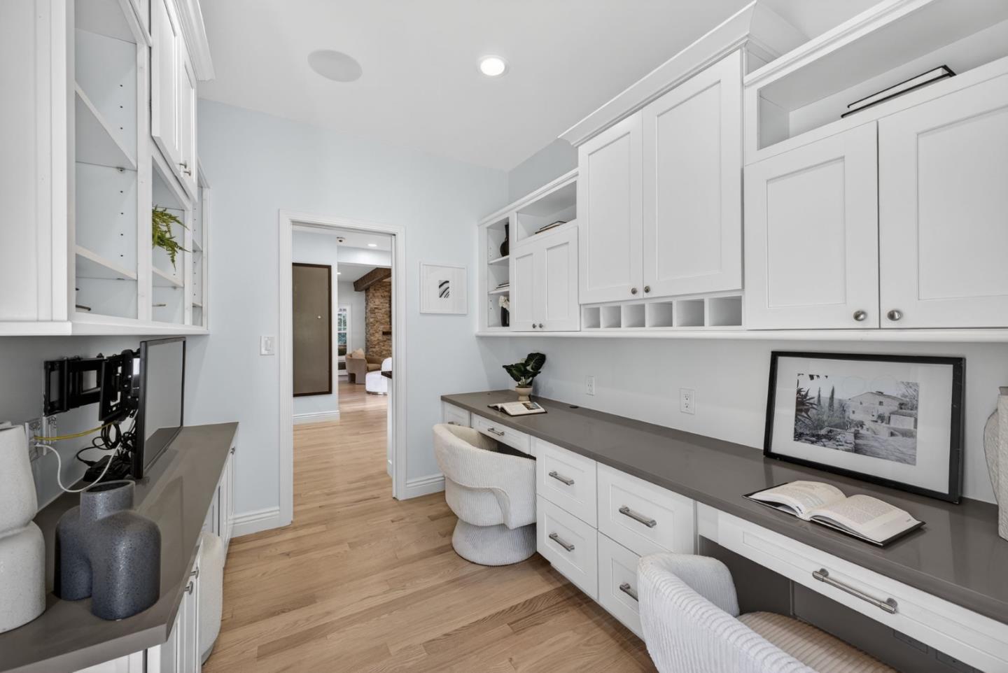 Detail Gallery Image 24 of 105 For 815 Crystal Springs Rd, Hillsborough,  CA 94010 - 4 Beds | 3/1 Baths