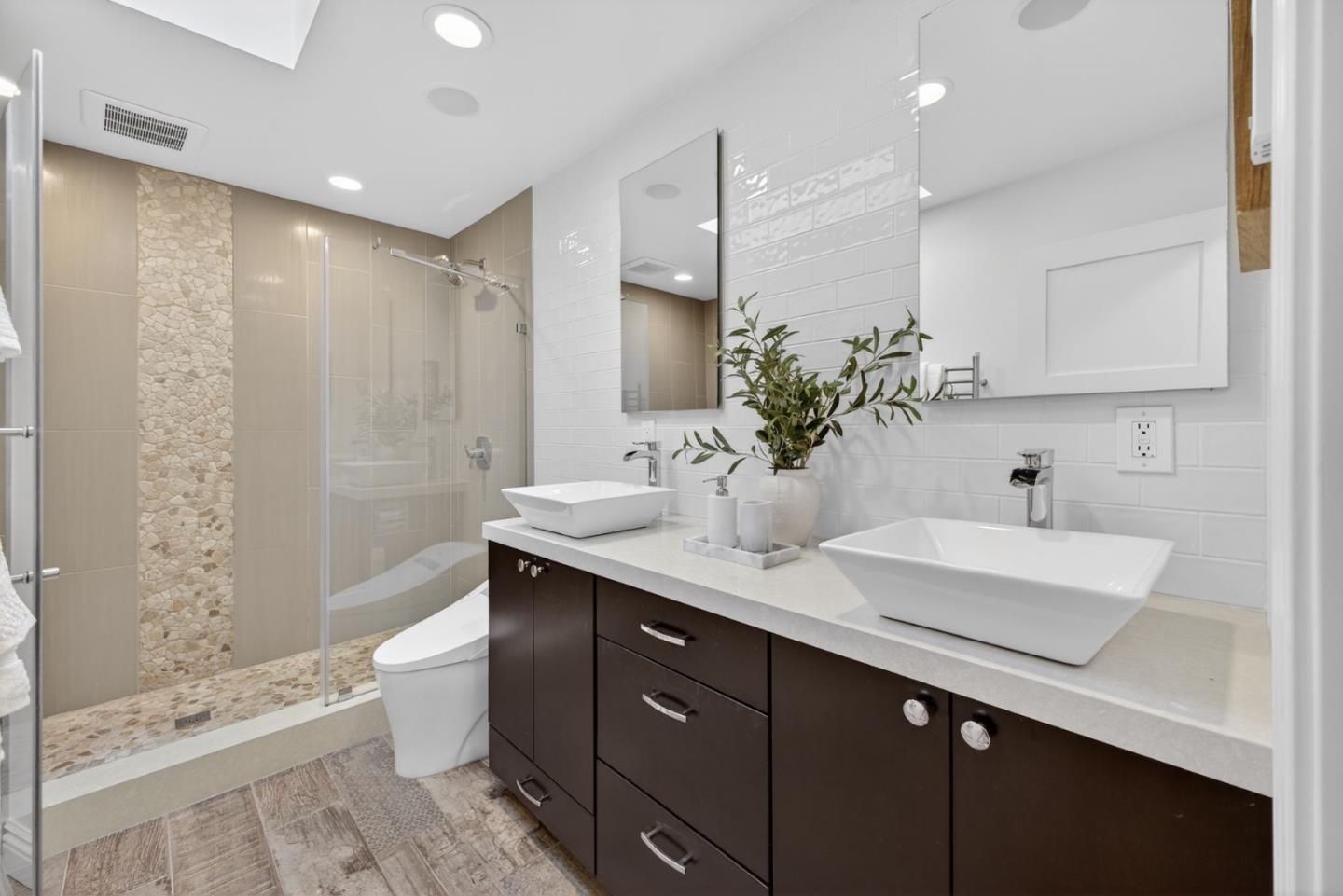 Detail Gallery Image 33 of 105 For 815 Crystal Springs Rd, Hillsborough,  CA 94010 - 4 Beds | 3/1 Baths