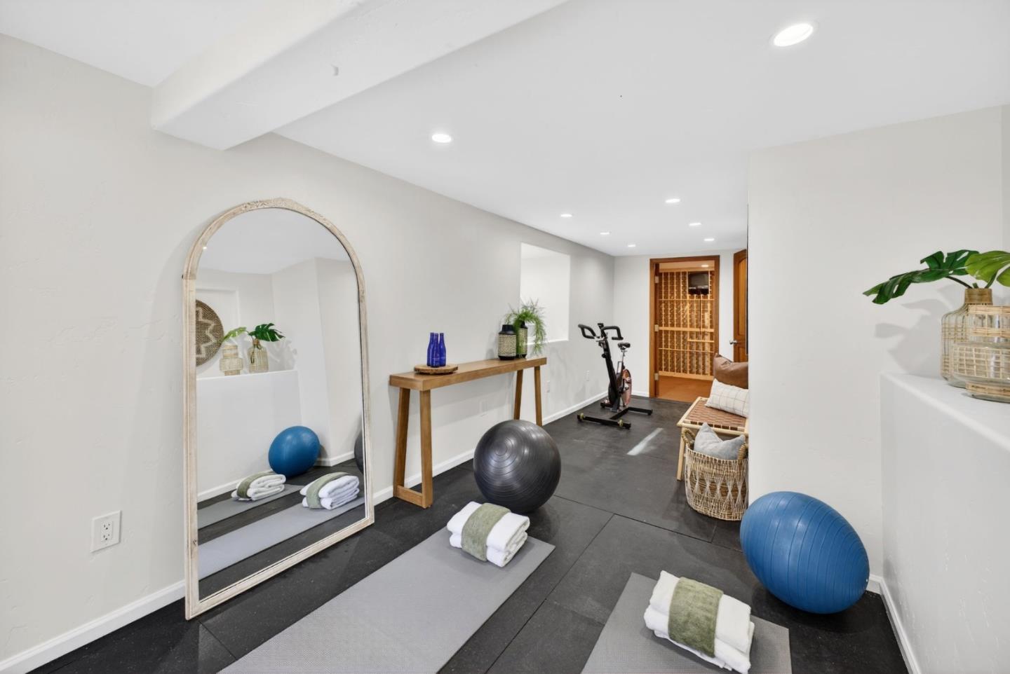 Detail Gallery Image 53 of 105 For 815 Crystal Springs Rd, Hillsborough,  CA 94010 - 4 Beds | 3/1 Baths