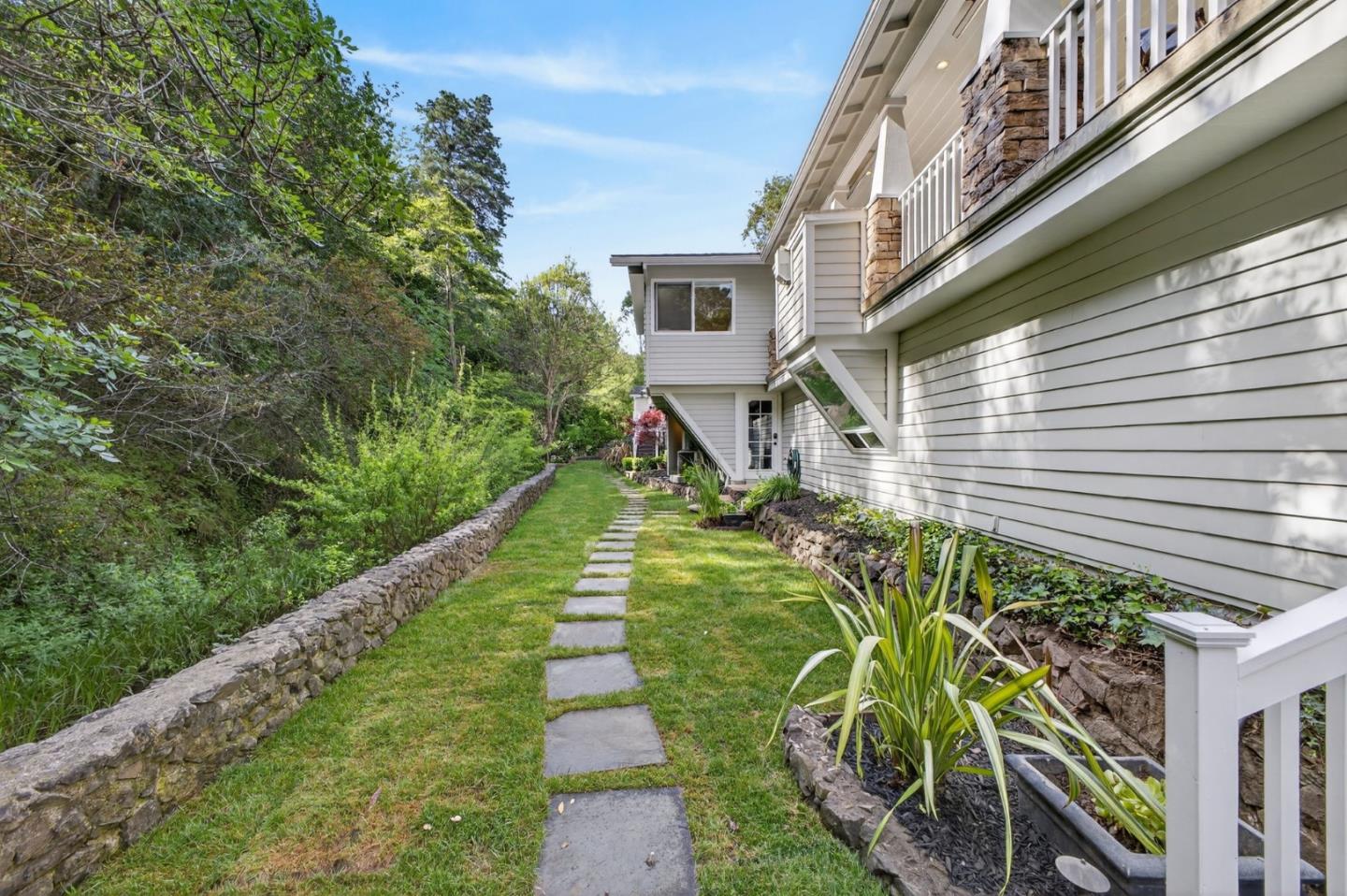 Detail Gallery Image 91 of 105 For 815 Crystal Springs Rd, Hillsborough,  CA 94010 - 4 Beds | 3/1 Baths