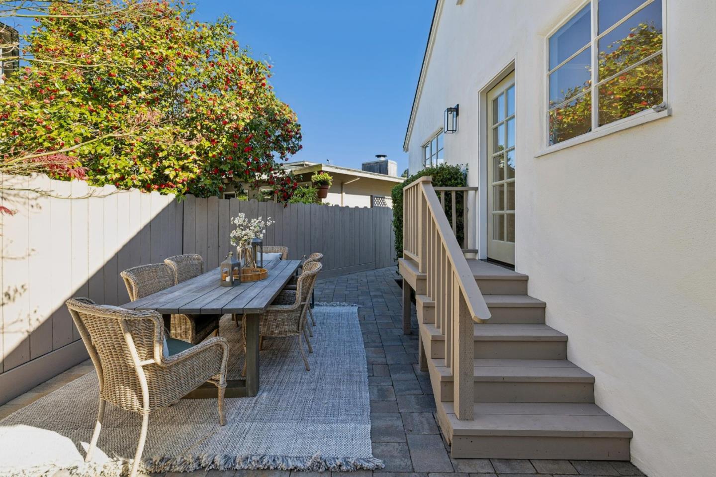 Detail Gallery Image 29 of 89 For 22 De Sabla Rd, San Mateo,  CA 94402 - 2 Beds | 2/1 Baths