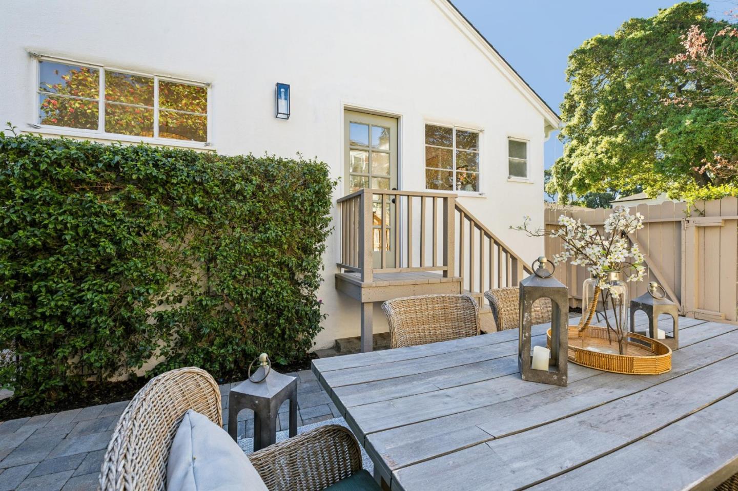 Detail Gallery Image 30 of 89 For 22 De Sabla Rd, San Mateo,  CA 94402 - 2 Beds | 2/1 Baths