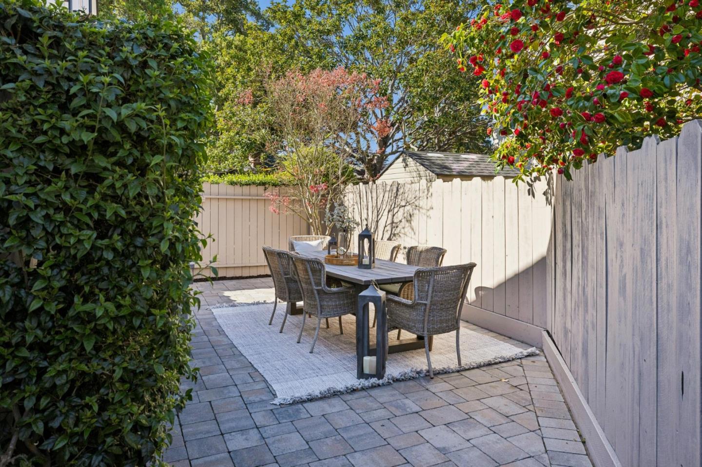 Detail Gallery Image 31 of 89 For 22 De Sabla Rd, San Mateo,  CA 94402 - 2 Beds | 2/1 Baths