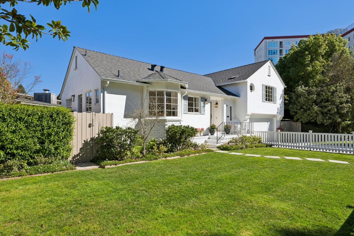 22 De Sabla Road, San Mateo, CA, 94402