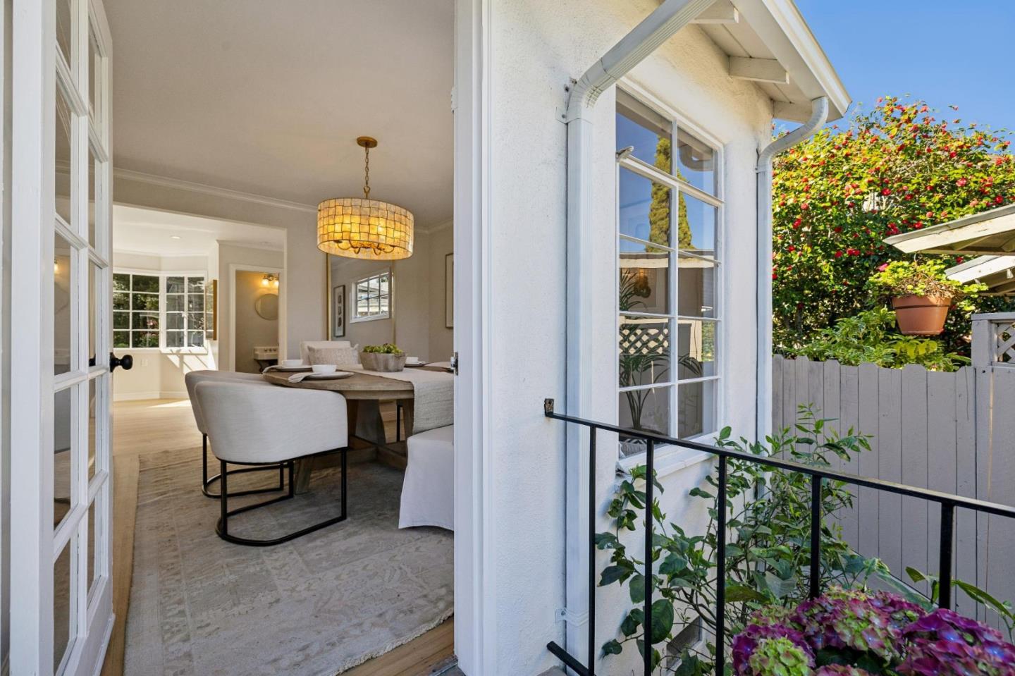 Detail Gallery Image 40 of 89 For 22 De Sabla Rd, San Mateo,  CA 94402 - 2 Beds | 2/1 Baths