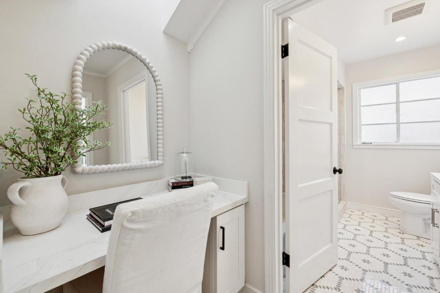 Detail Gallery Image 60 of 89 For 22 De Sabla Rd, San Mateo,  CA 94402 - 2 Beds | 2/1 Baths