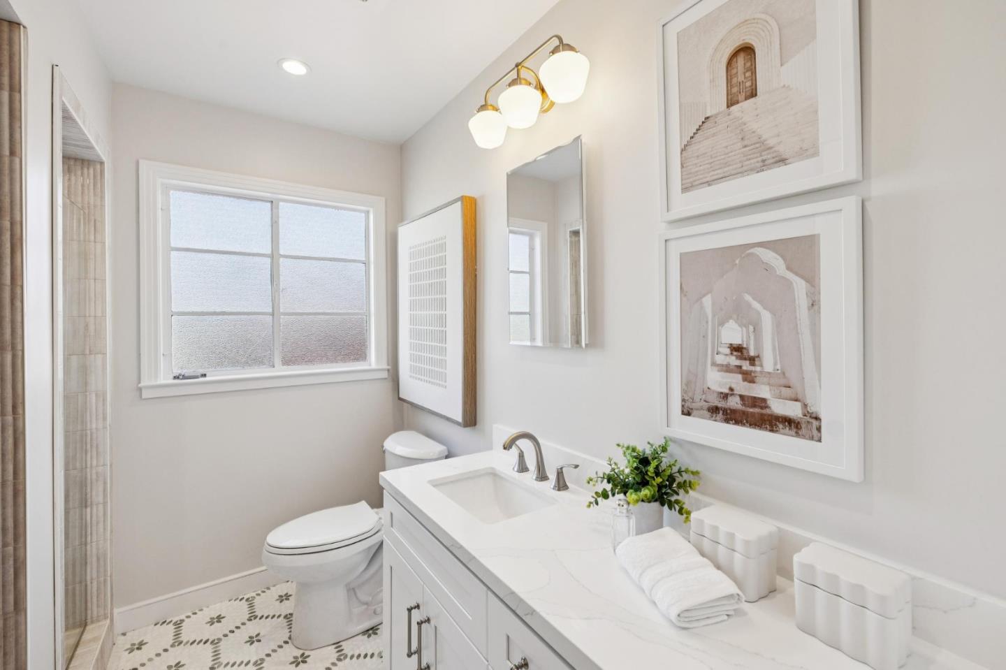 Detail Gallery Image 63 of 89 For 22 De Sabla Rd, San Mateo,  CA 94402 - 2 Beds | 2/1 Baths