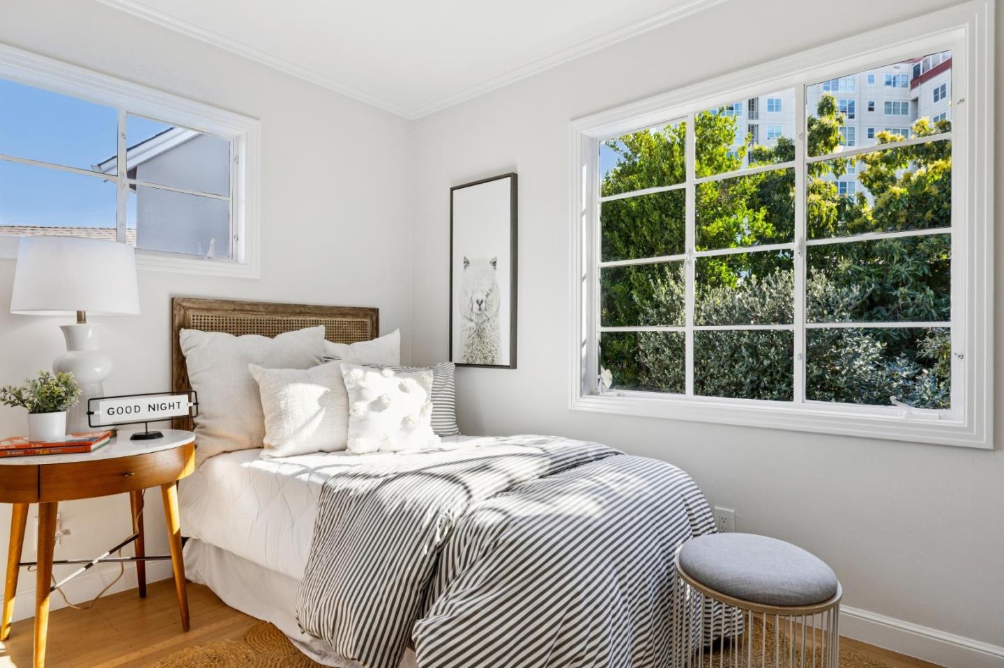 Detail Gallery Image 68 of 89 For 22 De Sabla Rd, San Mateo,  CA 94402 - 2 Beds | 2/1 Baths