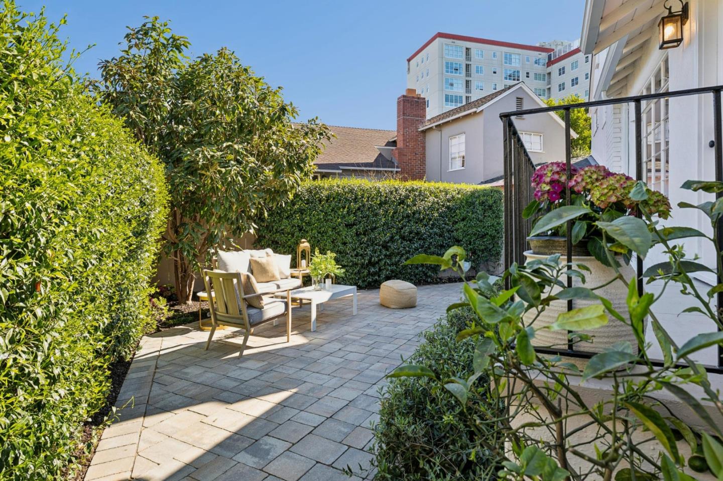 Detail Gallery Image 83 of 89 For 22 De Sabla Rd, San Mateo,  CA 94402 - 2 Beds | 2/1 Baths