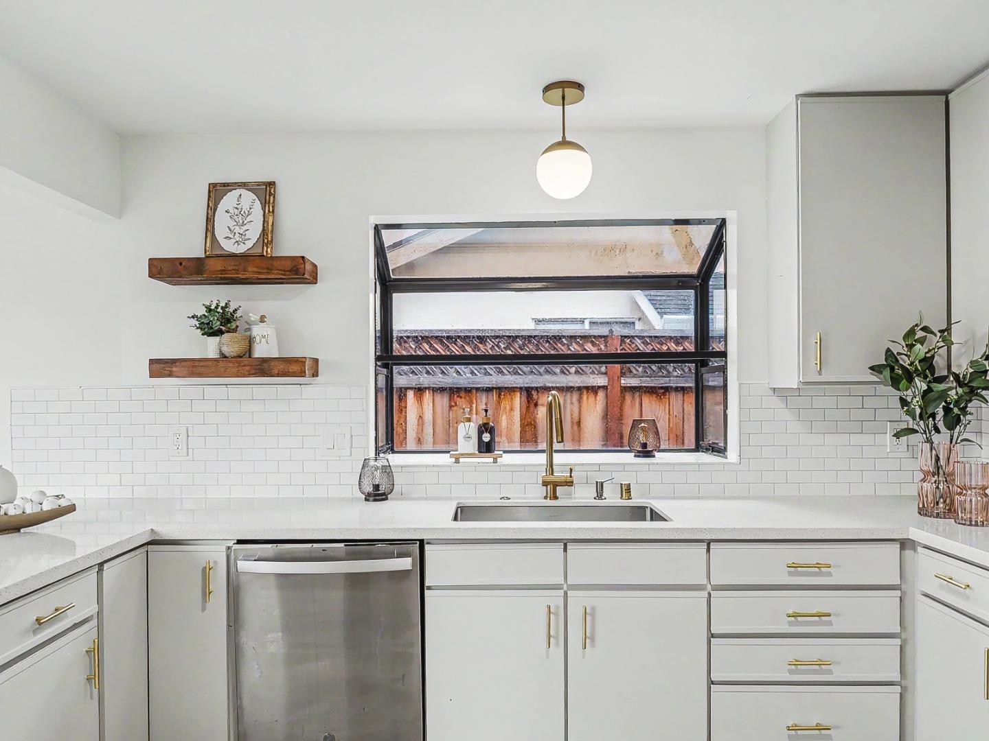 Detail Gallery Image 3 of 36 For 435 Cypress Ave, Santa Clara,  CA 95050 - 3 Beds | 2 Baths