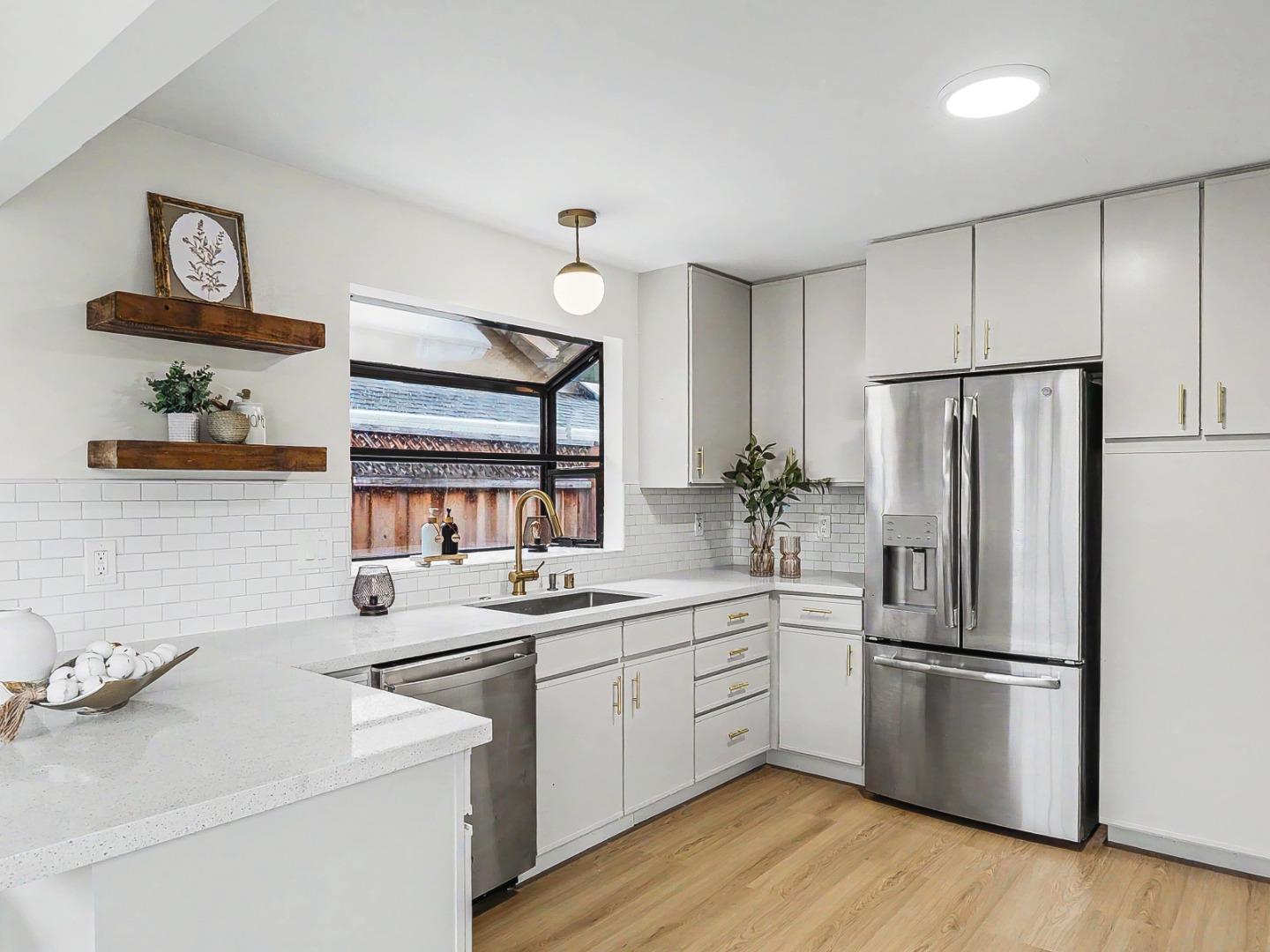 Detail Gallery Image 5 of 36 For 435 Cypress Ave, Santa Clara,  CA 95050 - 3 Beds | 2 Baths