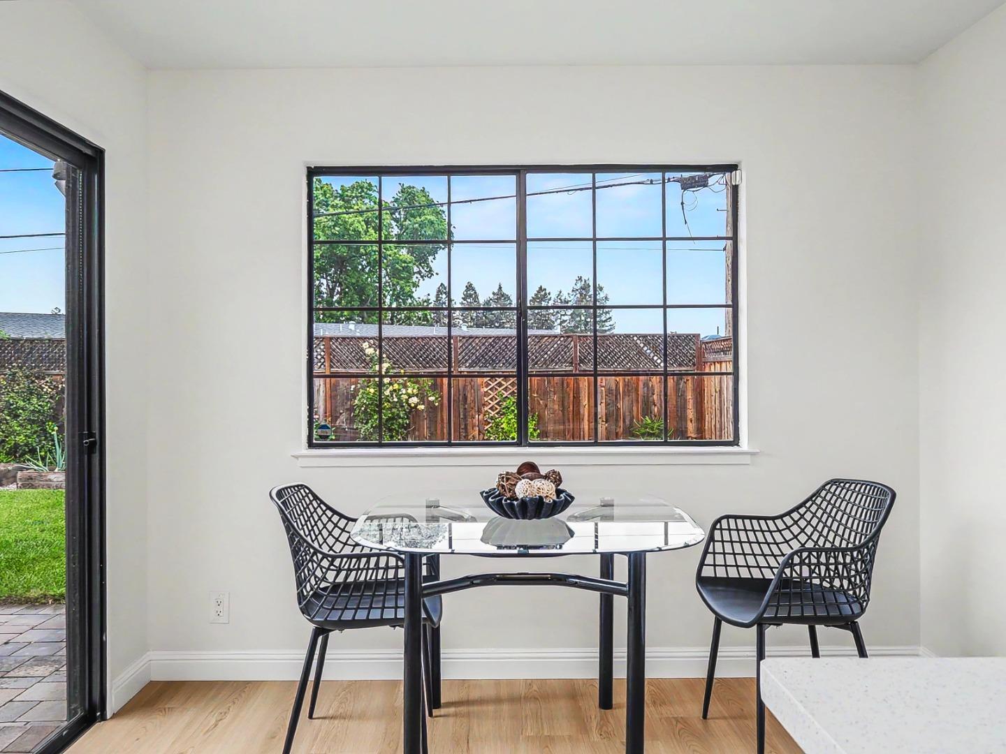 Detail Gallery Image 9 of 36 For 435 Cypress Ave, Santa Clara,  CA 95050 - 3 Beds | 2 Baths