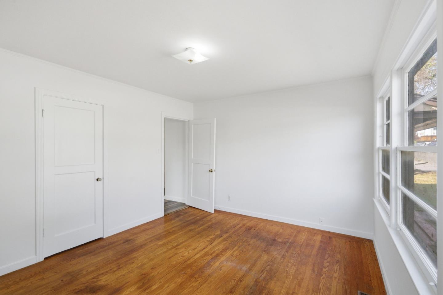 Detail Gallery Image 14 of 22 For 507 Lomita Ave, Millbrae,  CA 94030 - 3 Beds | 1 Baths