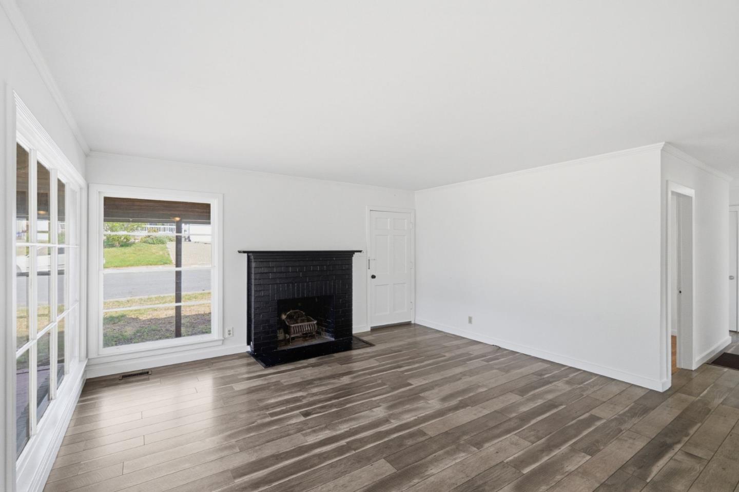 Detail Gallery Image 5 of 22 For 507 Lomita Ave, Millbrae,  CA 94030 - 3 Beds | 1 Baths