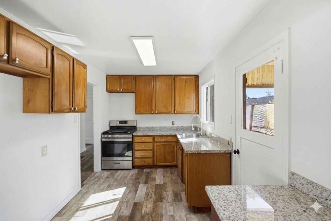 Detail Gallery Image 7 of 22 For 507 Lomita Ave, Millbrae,  CA 94030 - 3 Beds | 1 Baths