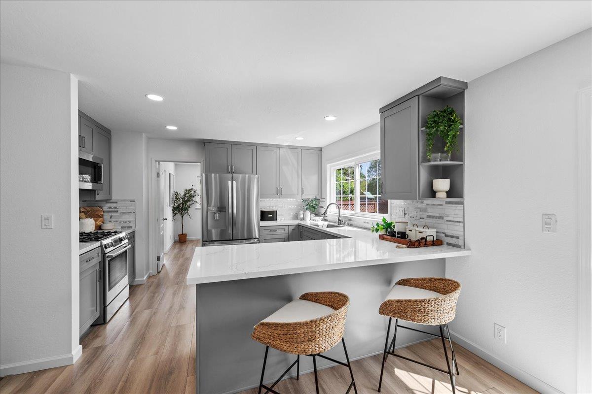 Detail Gallery Image 12 of 33 For 1729 Milton St, Redwood City,  CA 94061 - 3 Beds | 2 Baths