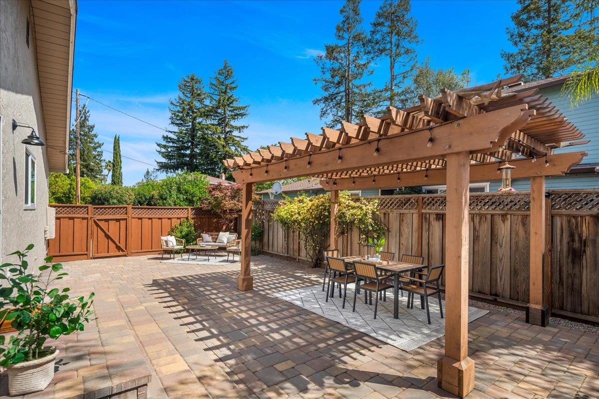 Detail Gallery Image 25 of 33 For 1729 Milton St, Redwood City,  CA 94061 - 3 Beds | 2 Baths