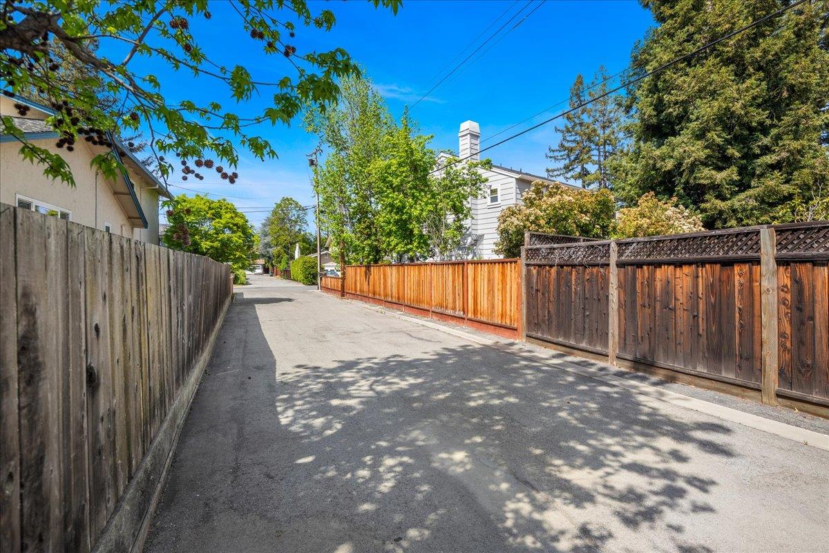 Detail Gallery Image 30 of 33 For 1729 Milton St, Redwood City,  CA 94061 - 3 Beds | 2 Baths